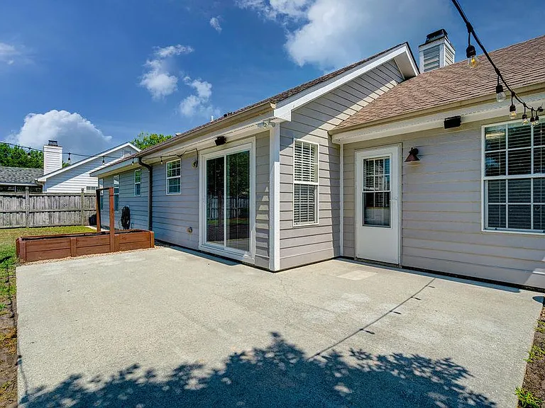 305 Hixon Pl — Photo 11