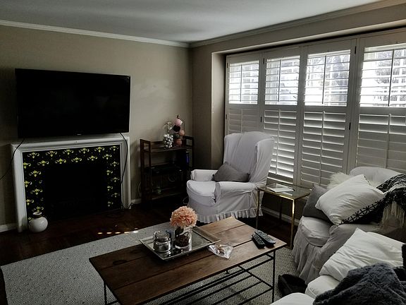 Living Room 4