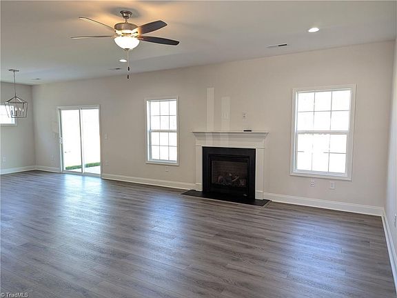 4th image of 686 Cannonade Dr #728