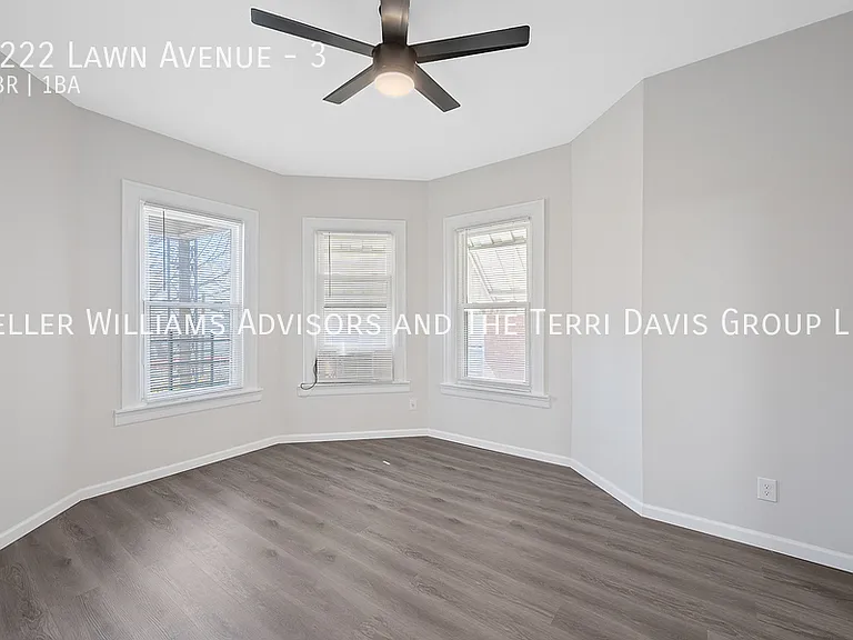 2222 Lawn Ave #3 — Photo 3