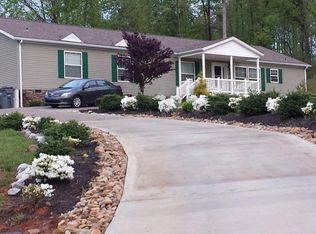 1110 Case View Rd, Dandridge, TN 37725