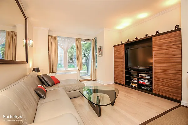 Sold by Sotheby's International Realty | media 4