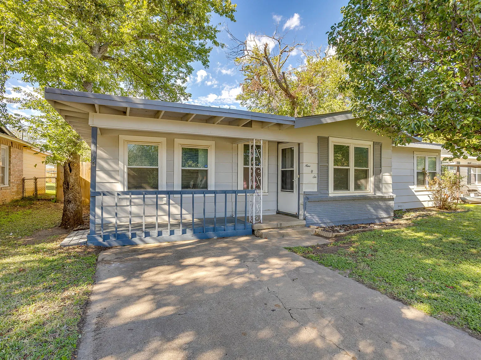 3 bed, 1182 sqft, $1,695 — Photo 1