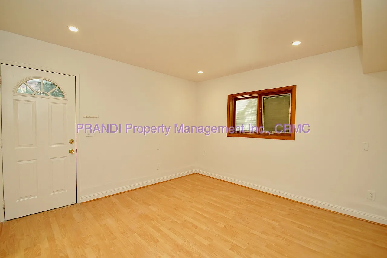 1851 2nd St #37DE06375 photo 1