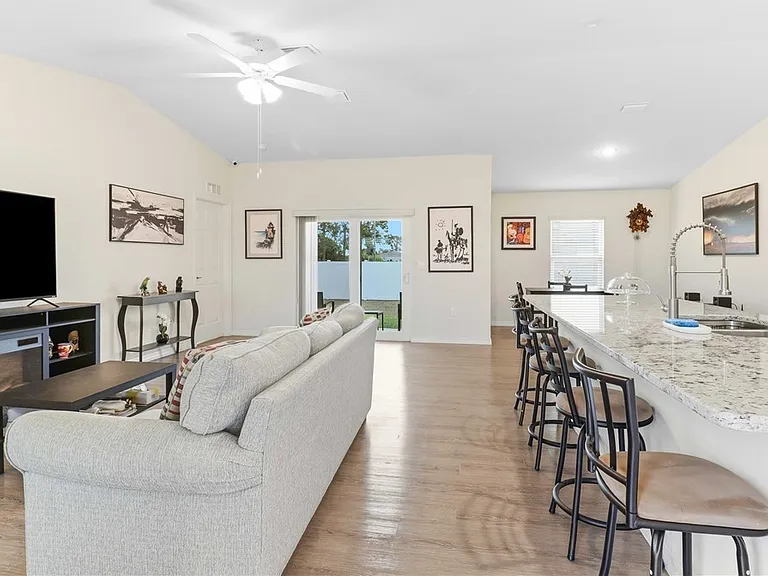 7024 Hero Cir — Photo 14