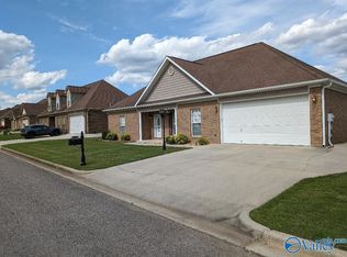 15922 Landview Ln, Athens, AL 35613