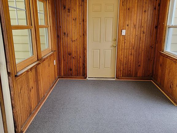 2nd image of 515 Douglas Ave