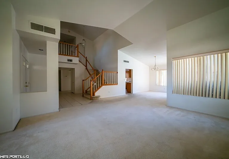 910 Hollowbluff Ave — Photo 5