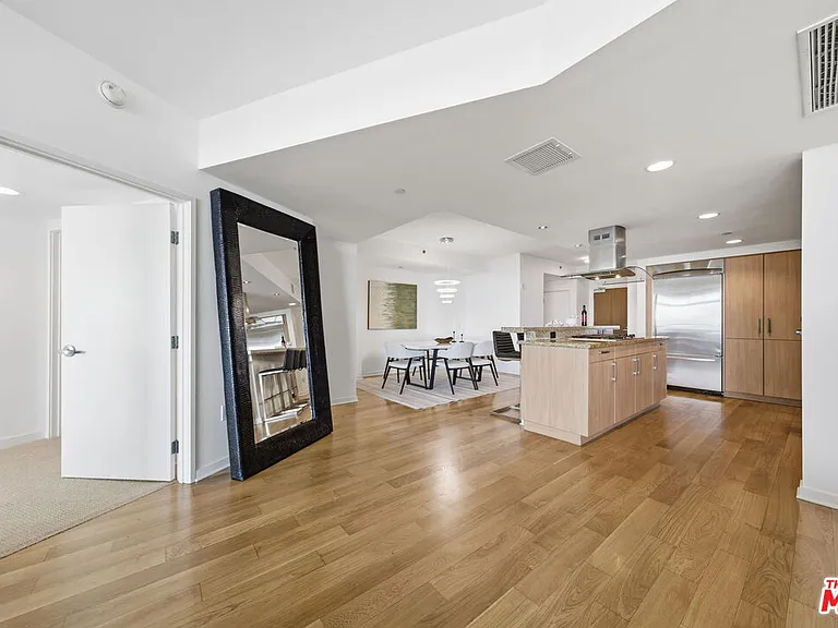 13650 Marina Pointe Dr #1603 — Photo 8