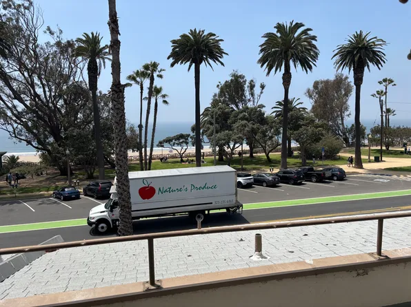 915 Ocean Ave APT 302, Santa Monica, CA 90403