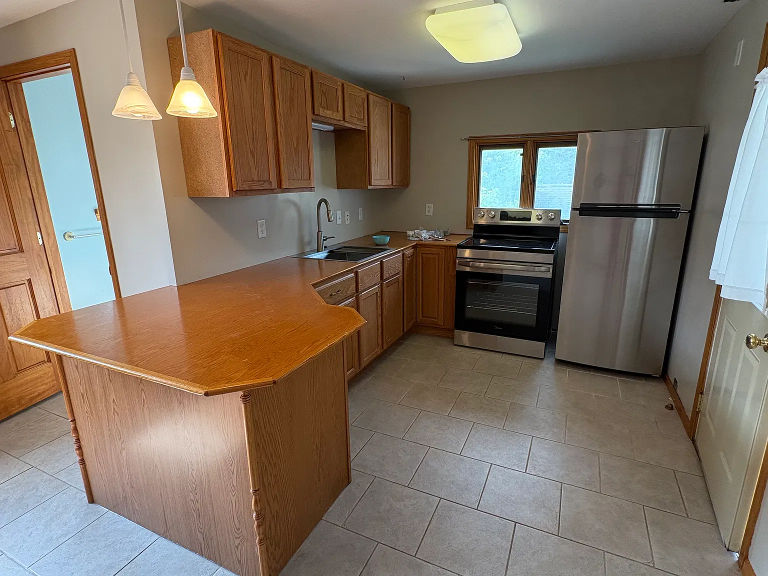 2 bed, 600 sqft, $950 — Photo 3