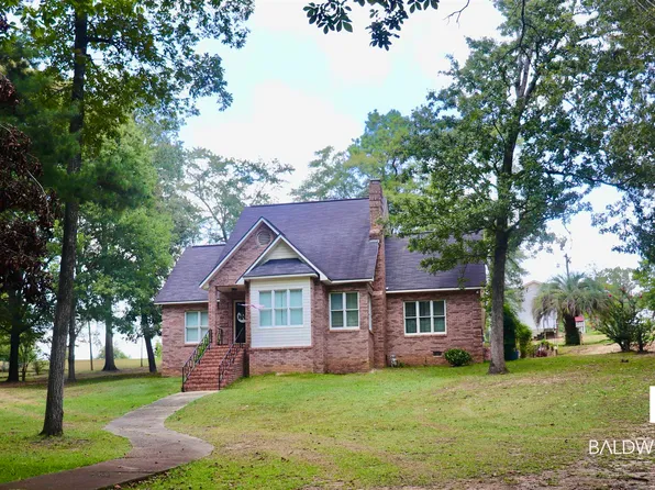 51 Amberwood Ln, Monroeville, AL 36460