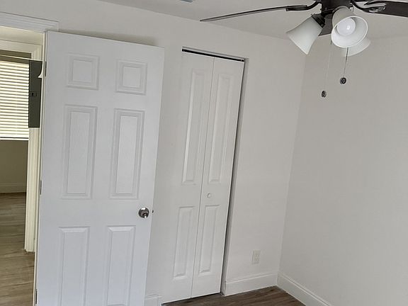 4th image of 2120 Caljon Rd