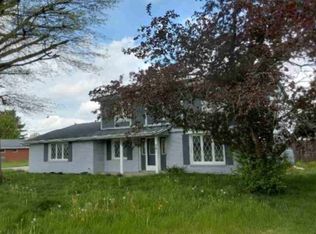 201 E Hickory Grove Rd, Hartford City, IN 47348