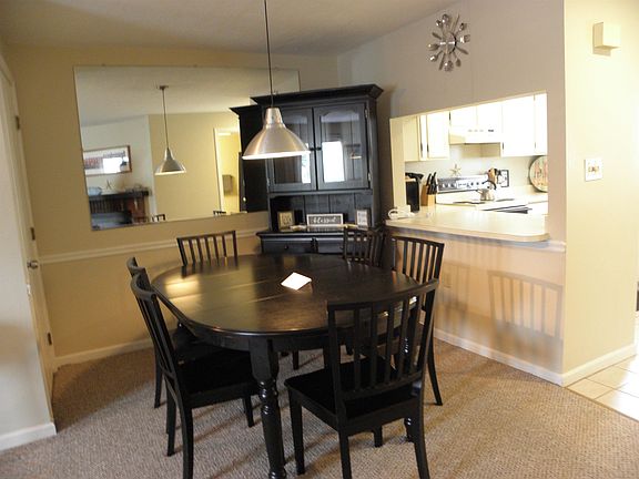 5th image of 6 Monroe Drive #108