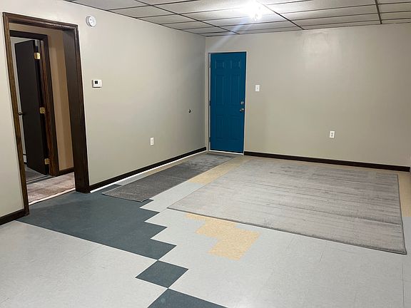 5th image of 804 N Washington St #5