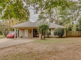 910 Plantation Rd, Tuscaloosa, AL 35405