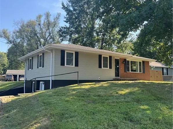 5402 Frederick Ave, Saint Joseph, MO 64506