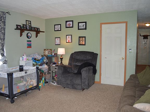 5th image of 10938 Comanche Dr