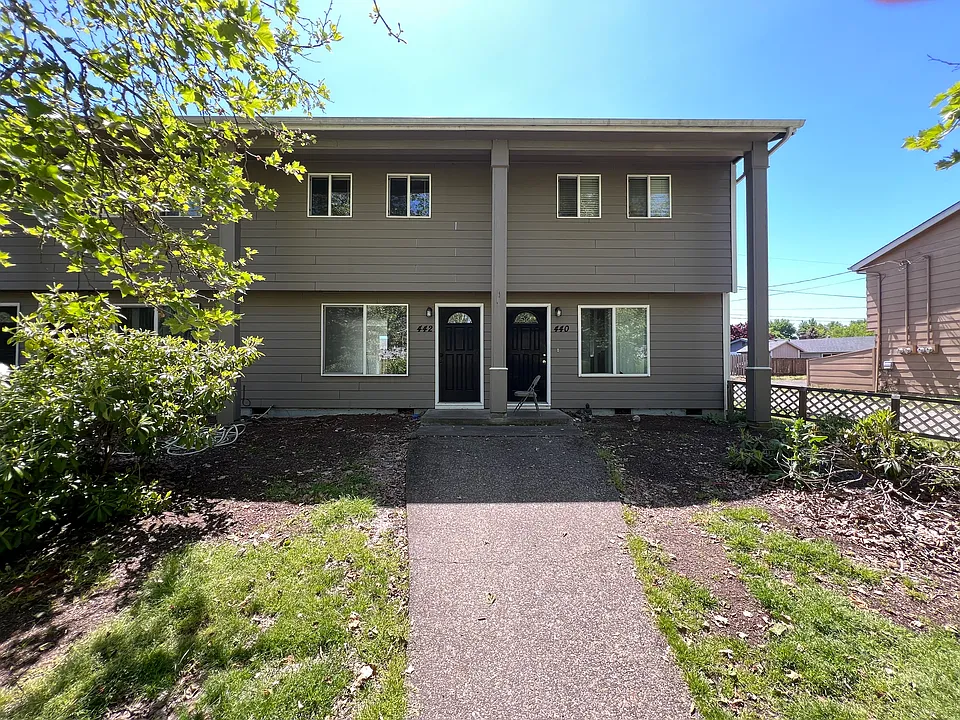 444 34th St SE