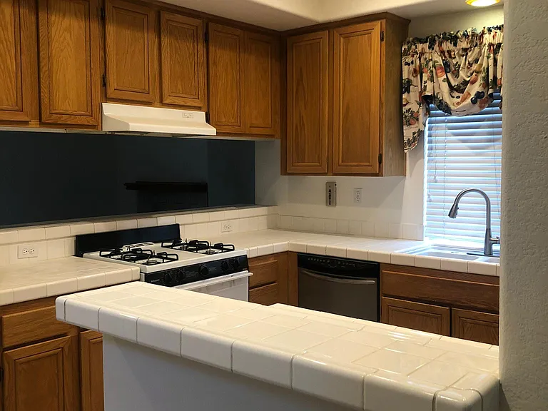 108 Citrus Ranch Rd — Photo 4