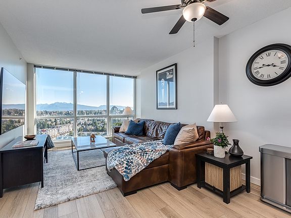 4th image of 13618 100th Ave #2705