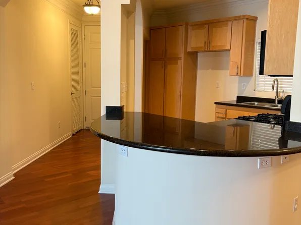 830 N Alfred St APT 201, Los Angeles, CA 90069