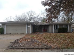 1125 Larchmont Dr, Springfield, IL 62704