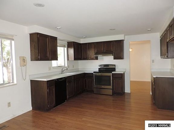 3rd image of 1532 Goldfield Ave
