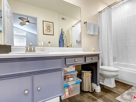 3rd image of 10926 Bluffside Dr Unit 14