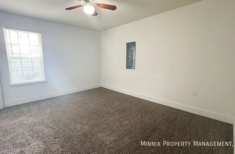 1519 E 14th St — Photo 19