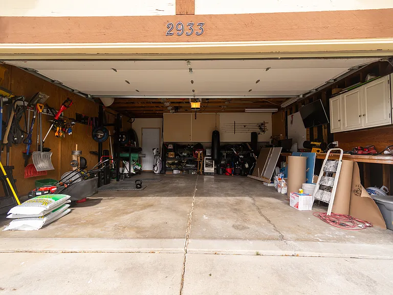 2933 Nevermind Ln — Photo 33