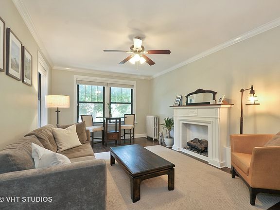 2nd image of 1303 W Elmdale Ave APT 1