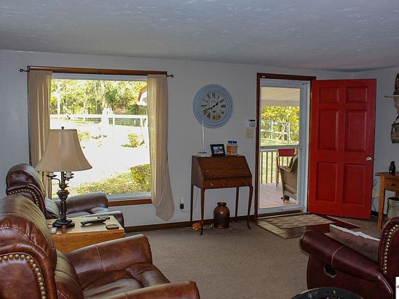 4th image of 155 Boughton Dr