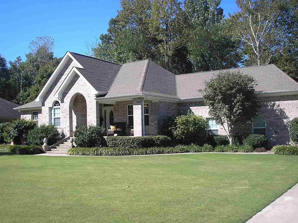 1st image of 138 Fairway Dr