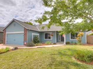 134 N 8th St, Jefferson, OR 97352