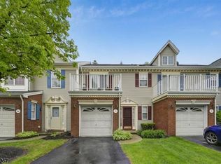 78 Sapphire Ln #486, Franklin Park, NJ 08823