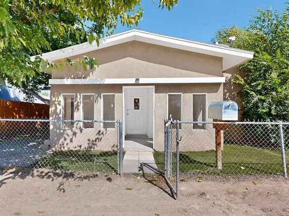 845 Aritas Rd SW, Albuquerque, NM 87105