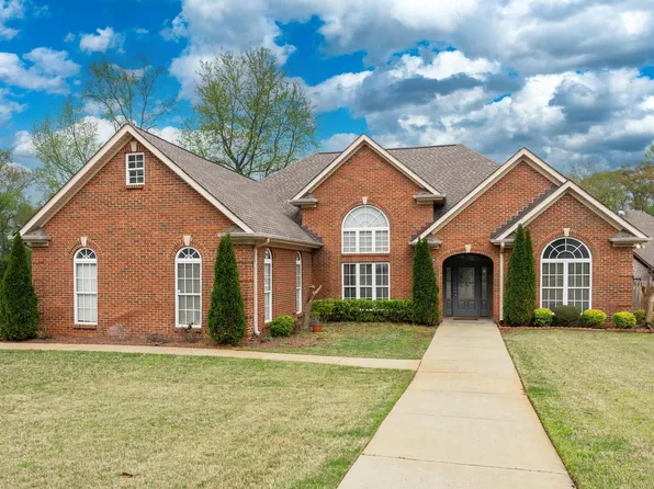 342 Scotland Dr, Bessemer, AL 35023
