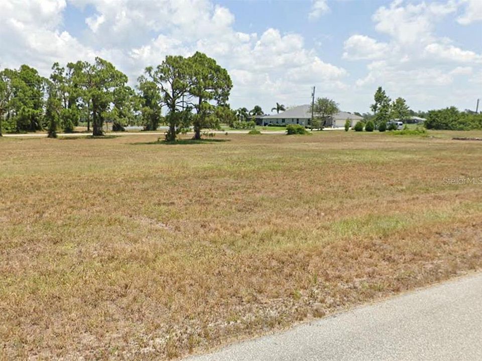 2nd image of 14 Rudder Ln #138