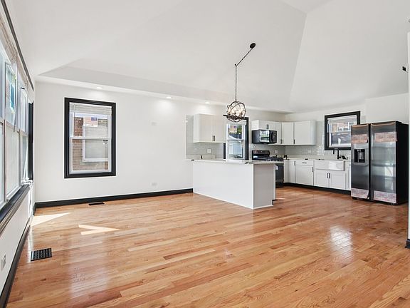 5th image of 404 Frederick Ave