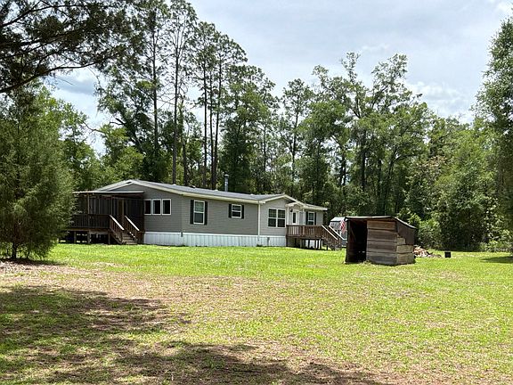 5th image of 139 SW Burgundy Ln