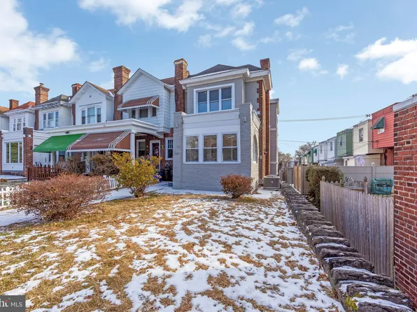 5115 Oakland St, Philadelphia, PA 19124