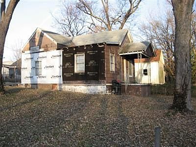 1st image of 819 West St