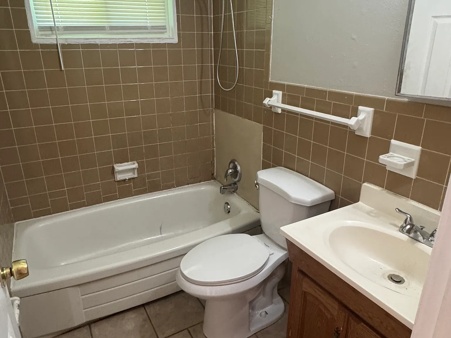 3 bed, 999 sqft, $1,295 — Photo 3