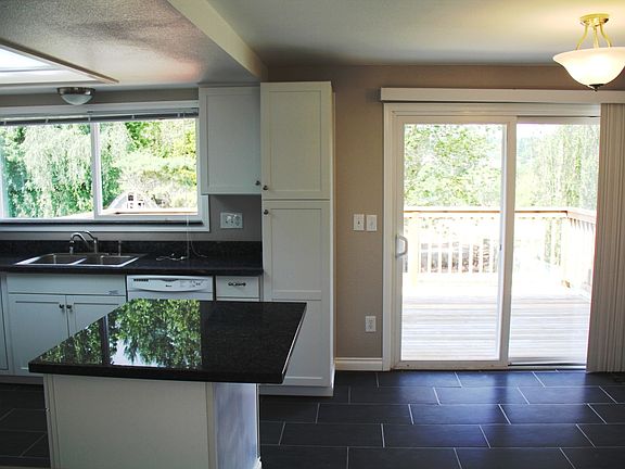 5th image of 16526 20th Ave W