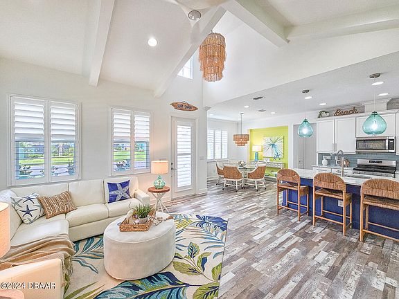5th image of 300 Parrot Ln