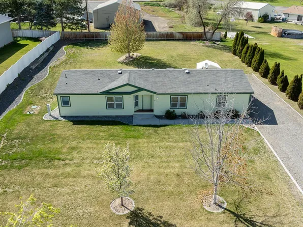 641 S 45th Ave, West Richland, WA 99353