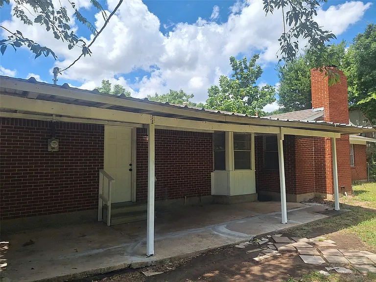 6005 Barry Dr — Photo 33