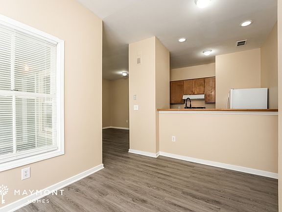 5th image of 115 Drake St APT D